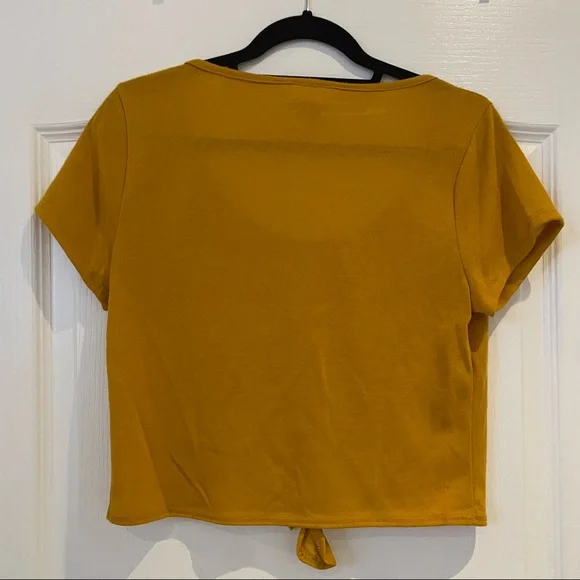 Button down crop top - Picture 2 of 3